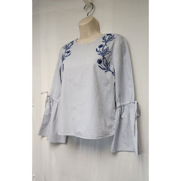 Dizzy Lizzy Bell Sleeve Embroidery Floral Blue Striped Top Size XS - Picture 6 of 11